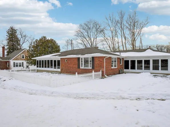 2335 Water St, Port Huron, MI 48060