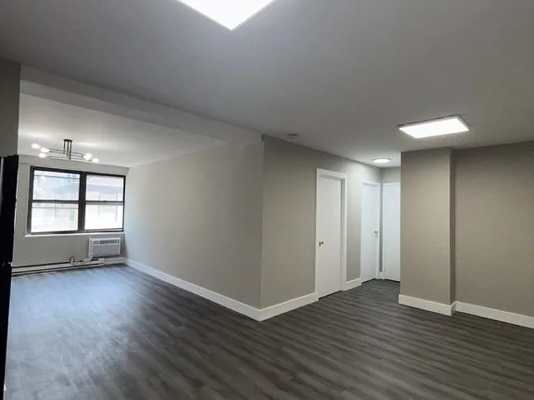 Riverside Tower Holdings — Photo 6