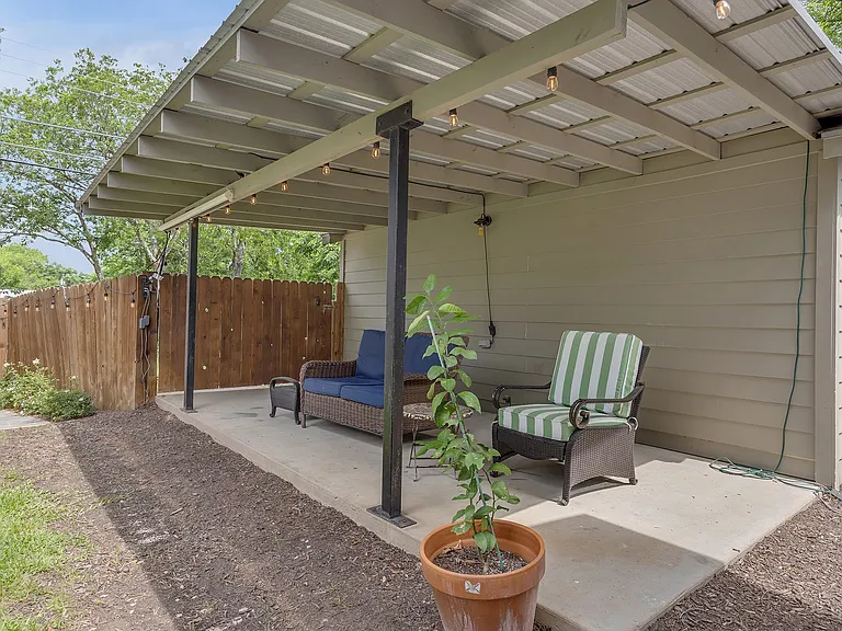 5408 Avenue F — Photo 25