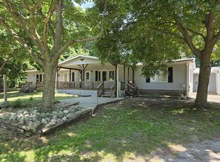 627 W 44th St, Fremont, MI 49412