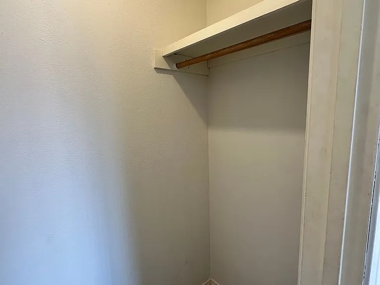 1707 E Walnut Lawn St — Photo 19