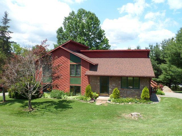 1st image of 115 Sherry Ln