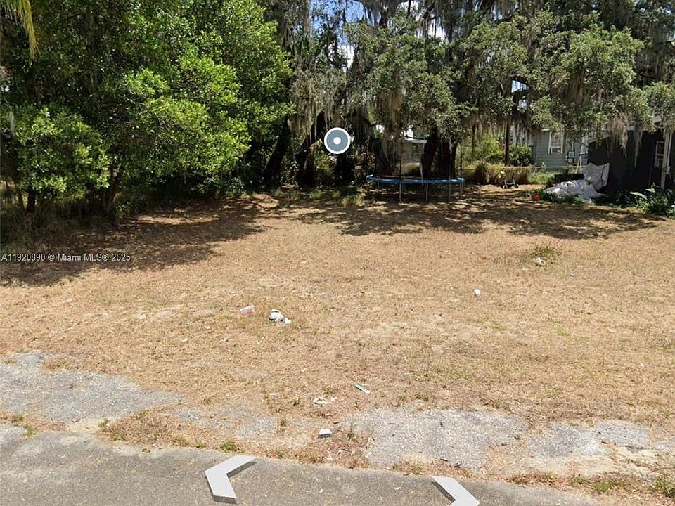 2nd image of 4807 3rd St