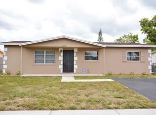 7208 SW 4th Ct, Pompano Beach, FL 33068