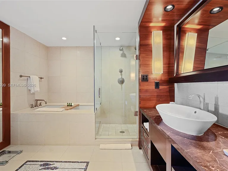 6801 Collins Ave #503 — Photo 19