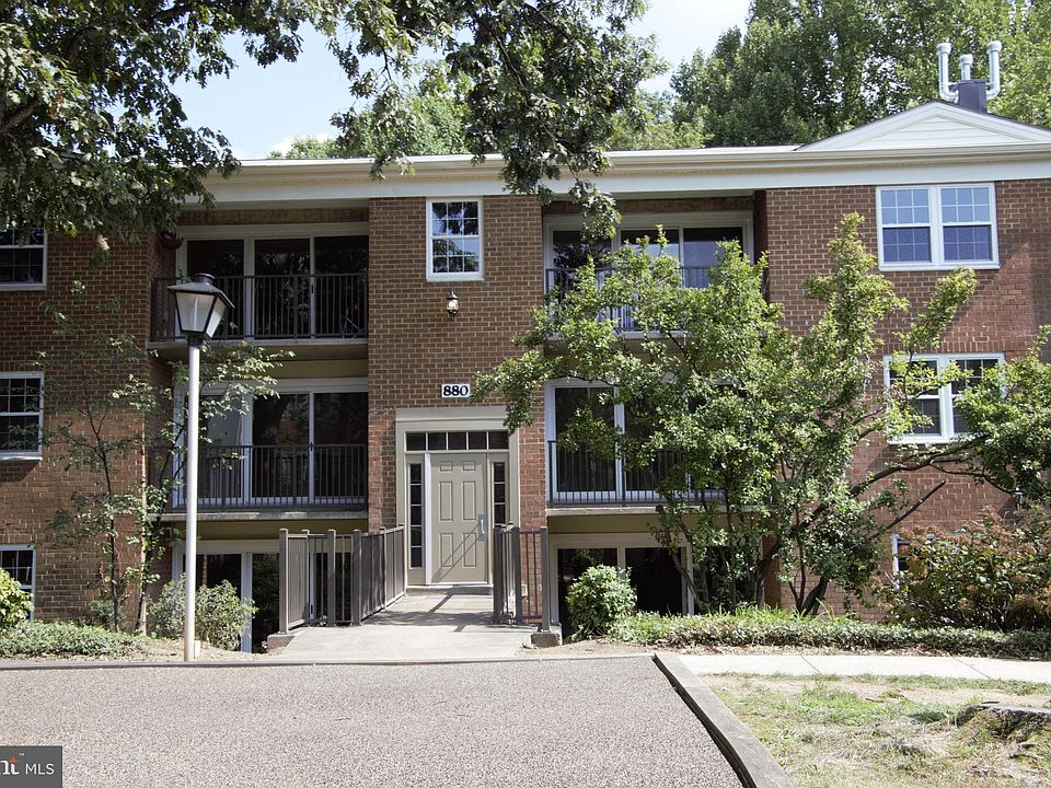 1st image of 880 College Pkwy APT 203