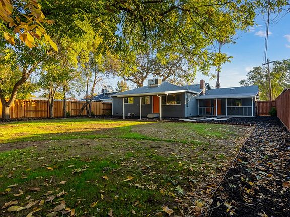 4th image of 4809 Perina Way
