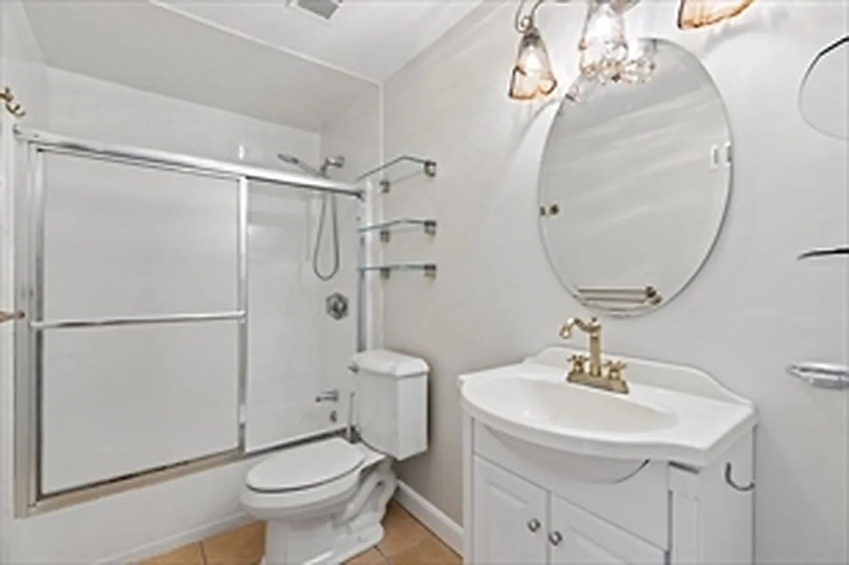 2 bed, 865 sqft, $2,500 — Photo 4