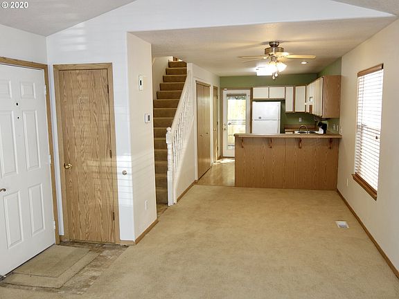 2nd image of 5205 NE 85th Ave