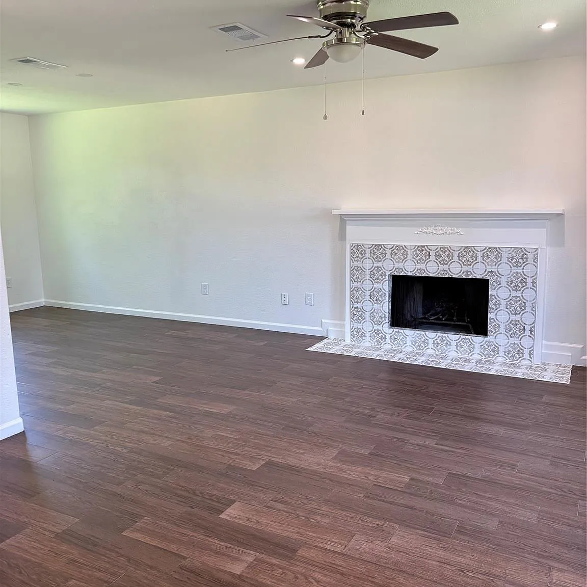 3 bed, 2.5 bath, 1512 sqft, $1,975 — Photo 3