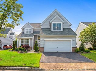 3 Devon Ct, Monroe Township, NJ 08831