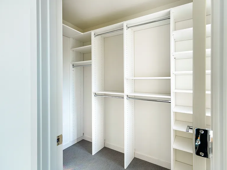 Walk in closet