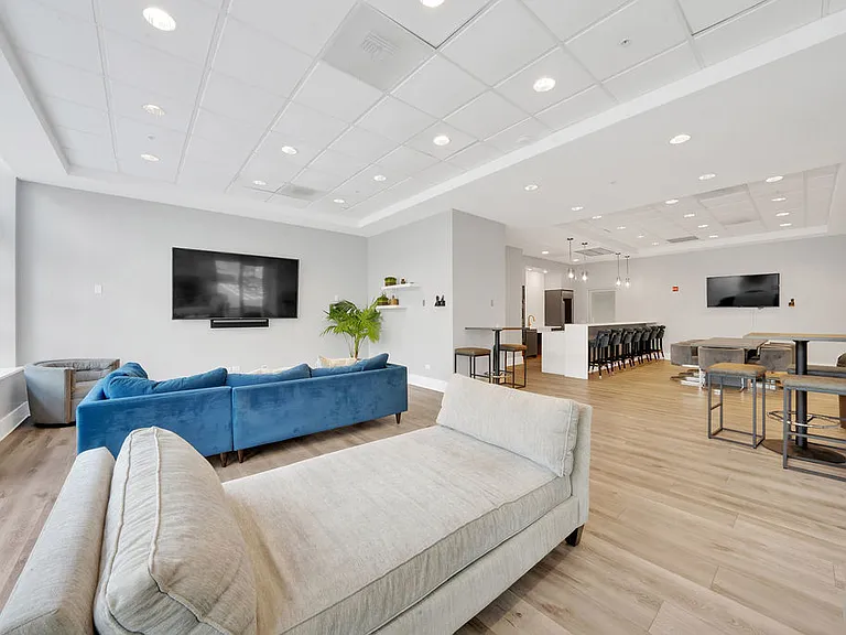545 N Dearborn St #2510 — Photo 19