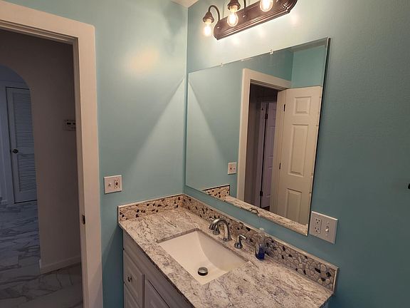 2nd image of 35838 Oregon Ave
