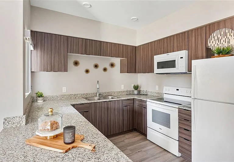 Avari Modern Apartments — Photo 7