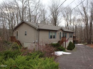 6 Wedge Dr, Lake Ariel, PA 18436