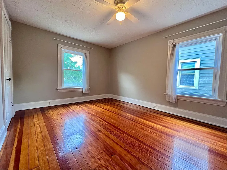 2869 Markbreit Ave — Photo 12