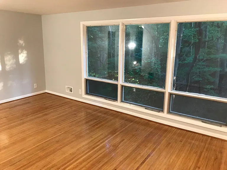 345 Russell Ave — Photo 11