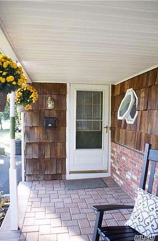 1st image of 39 Cinderella Ln