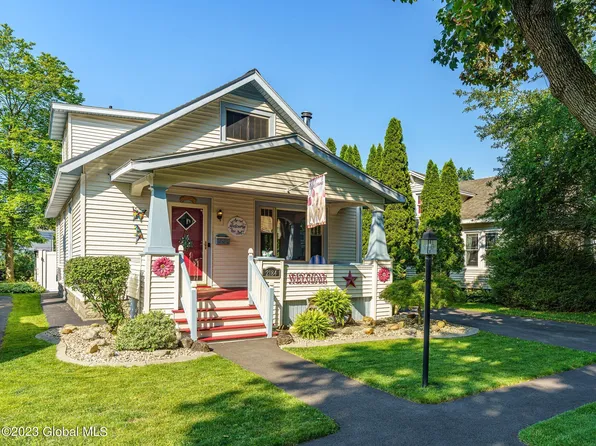 2184 The Plaza, Niskayuna, NY 12309