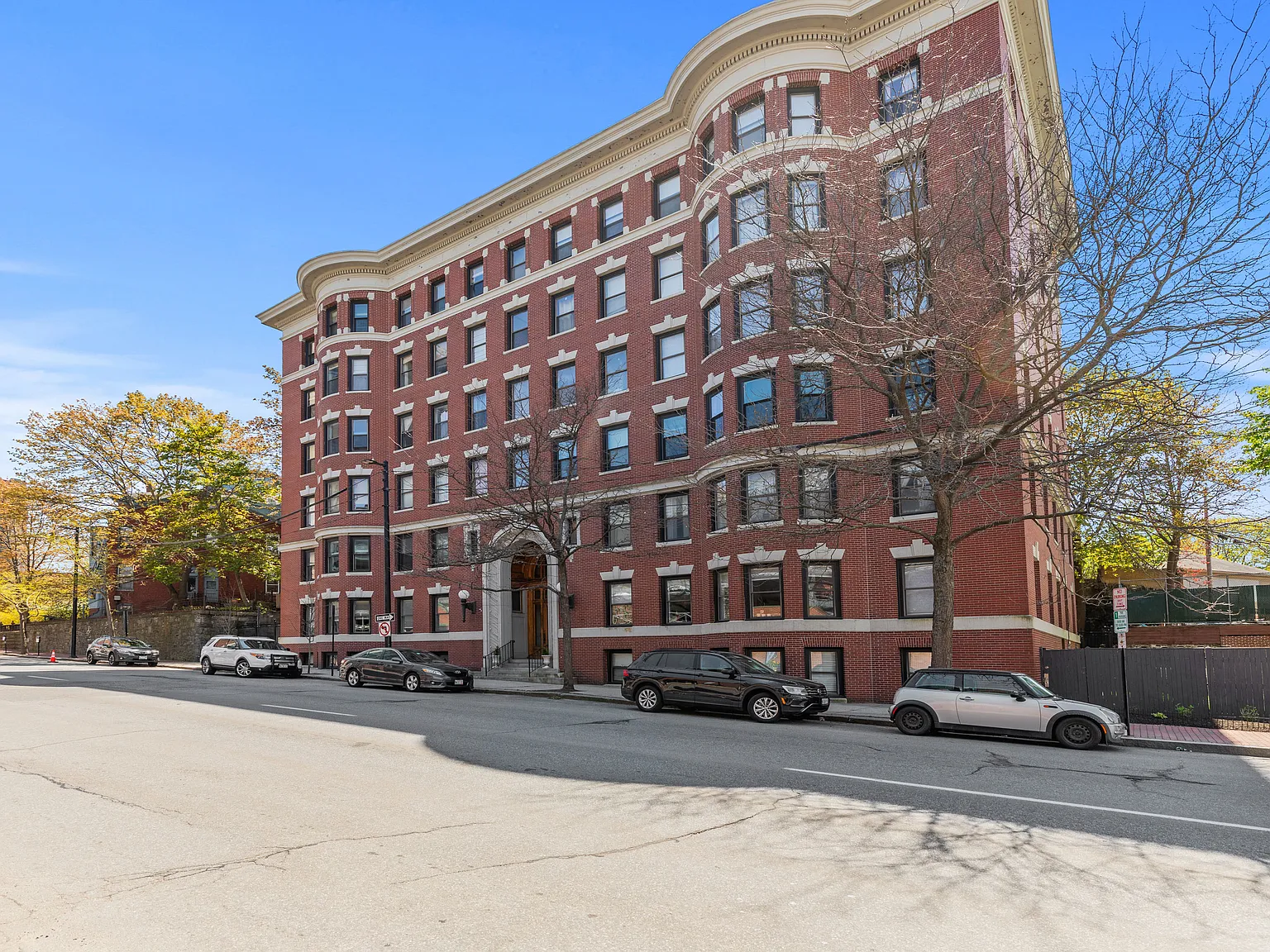 2 bed, 1115 sqft, $3,390 — Photo 1