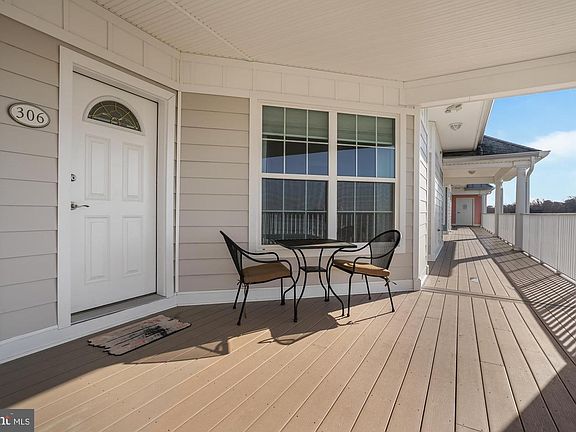 2nd image of 6321 Captains Ln Unit 306