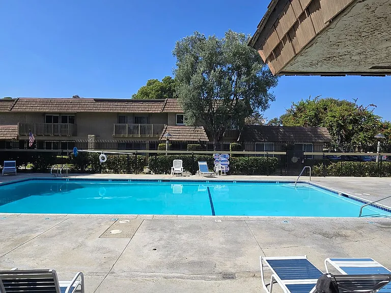 18229 Olympic Ct — Photo 27