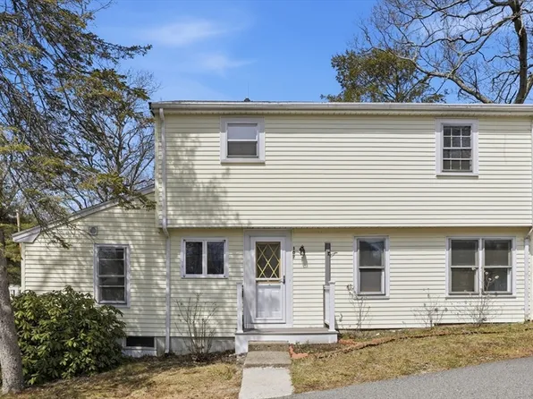 107 Pond St, Rockland, MA 02370