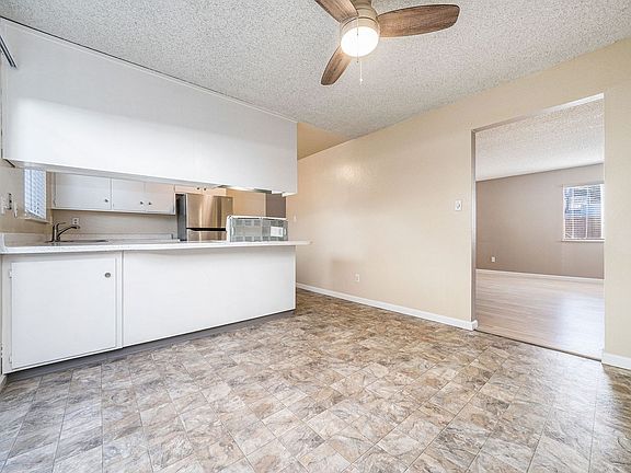 4th image of 1105 Park Ave #A