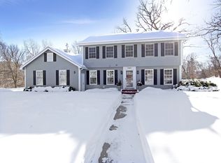 15807 W Oaks, Minnetonka, MN 55345