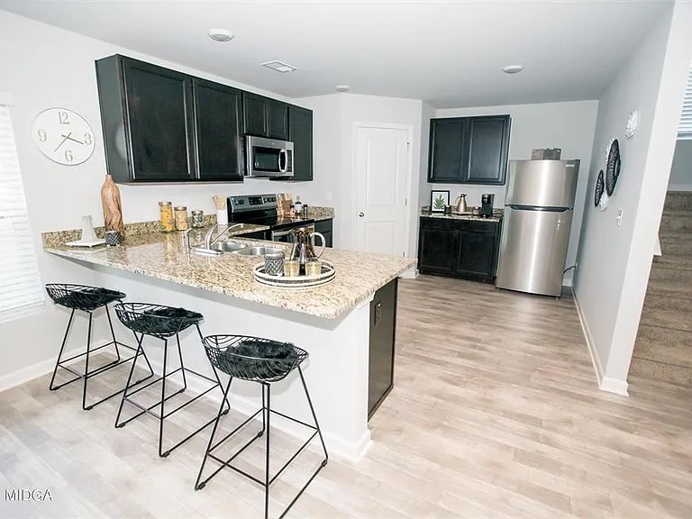178 Goodall Woods Dr — Photo 6