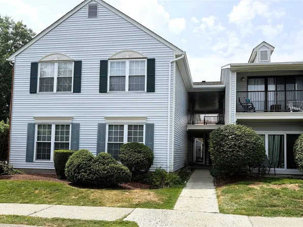 1 Brook Drive #11, Washingtonville, NY 10992