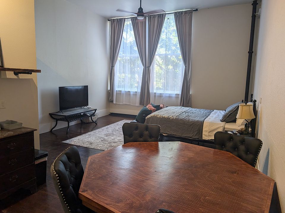 2nd image of 5634 E Commerce Ave #302
