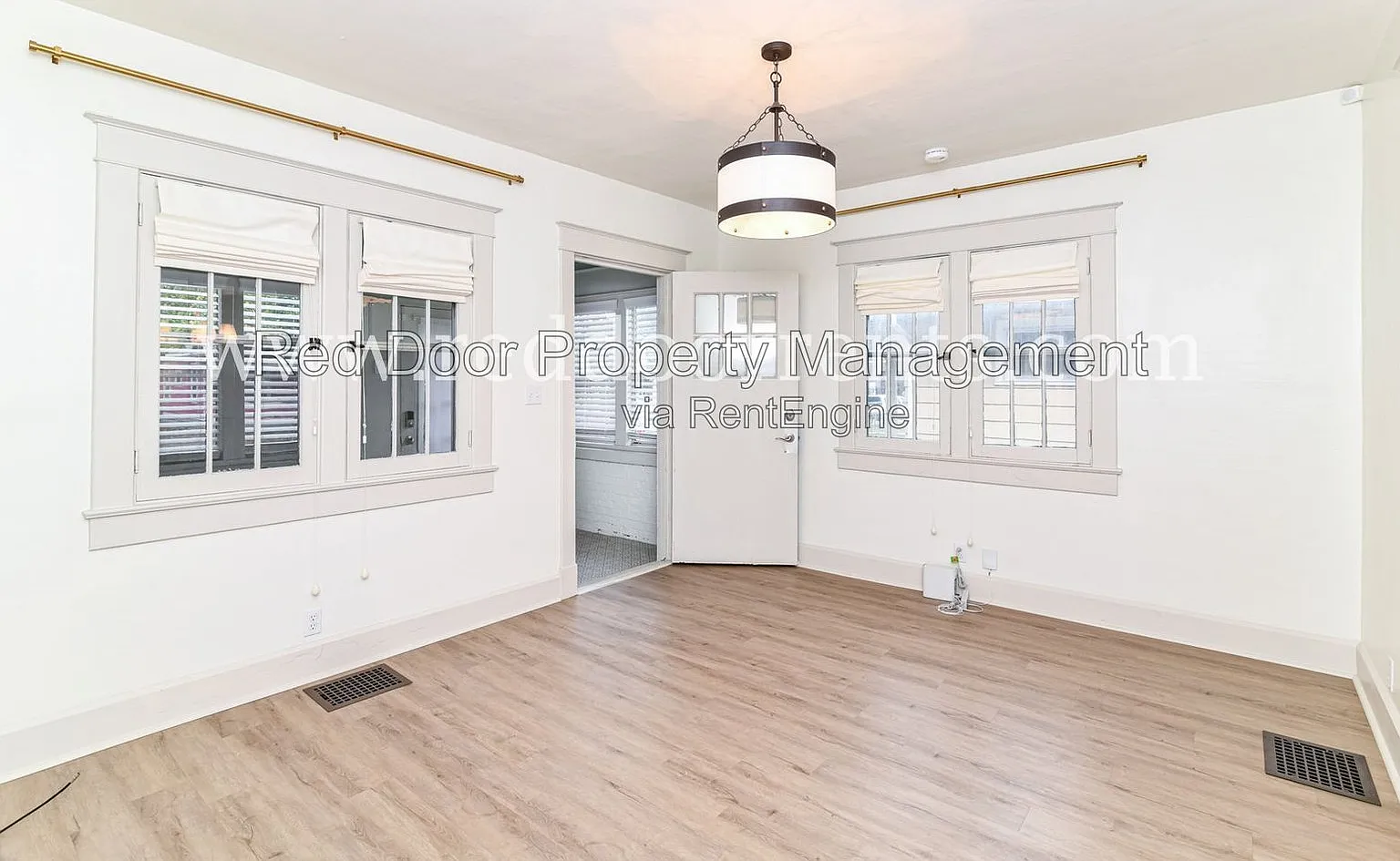 2 bed, 1.0 bath, 2080 sqft, $1,095 — Photo 4
