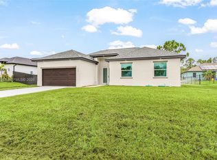 748-748 Chestnut St E, Lehigh Acres, FL 33974