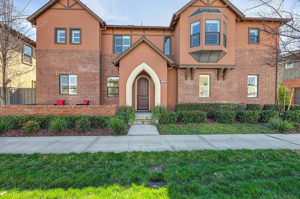 3164 Dullanty Way photo 1
