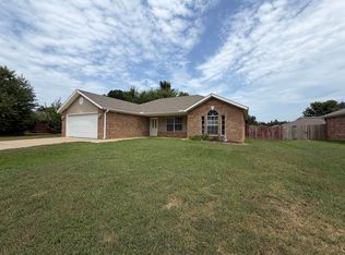 550 Walker St, Centerton, AR 72719