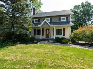 17477 Station Rd, Columbia Station, OH 44028