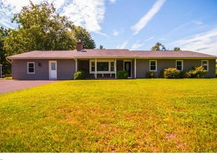 8 S County Line Rd, Telford, PA 18969