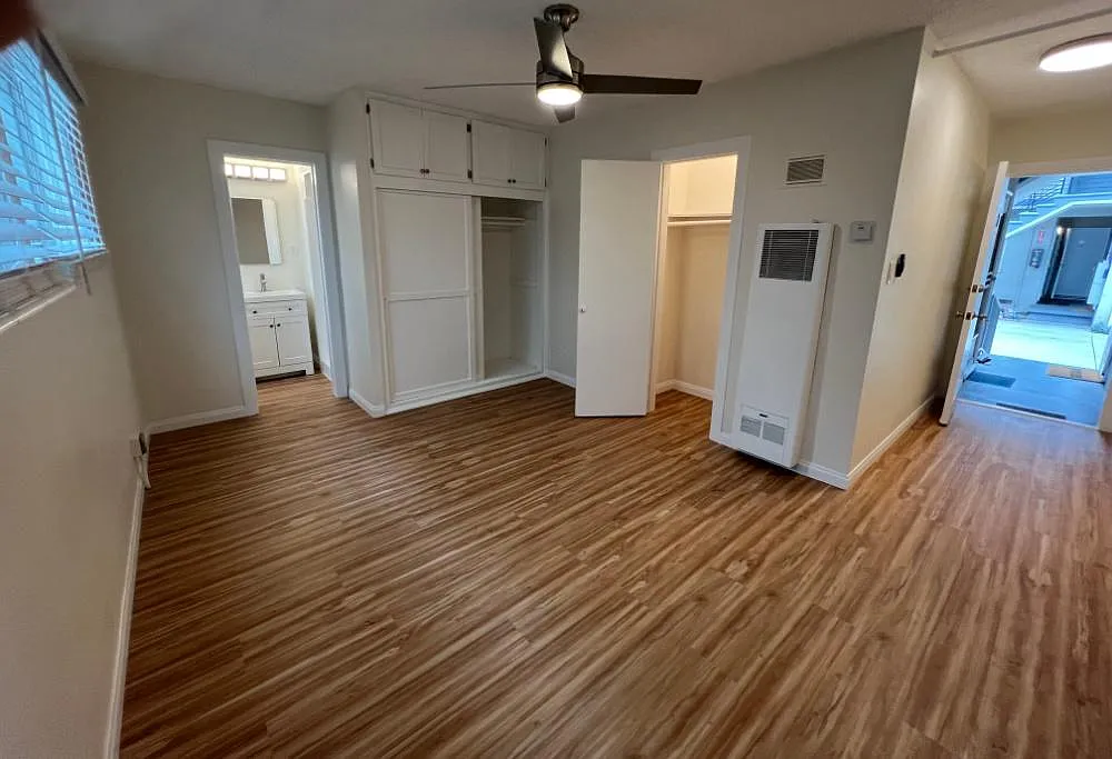 Studio, 200 sqft, $1,245 — Photo 1