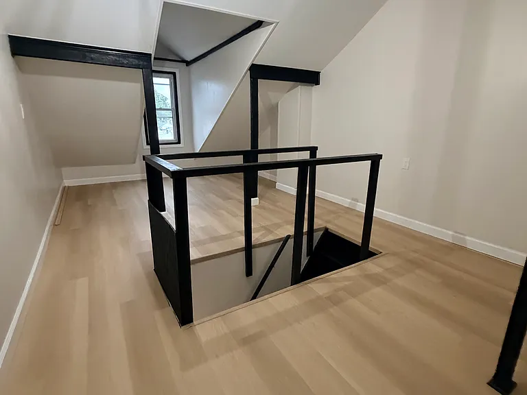 337 Woodland St — Photo 23