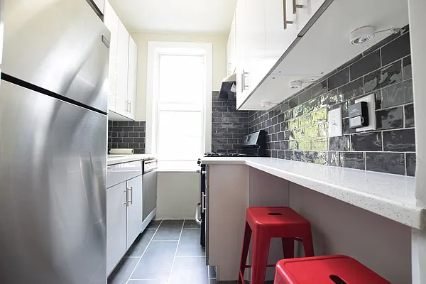 Rented by null | media 31