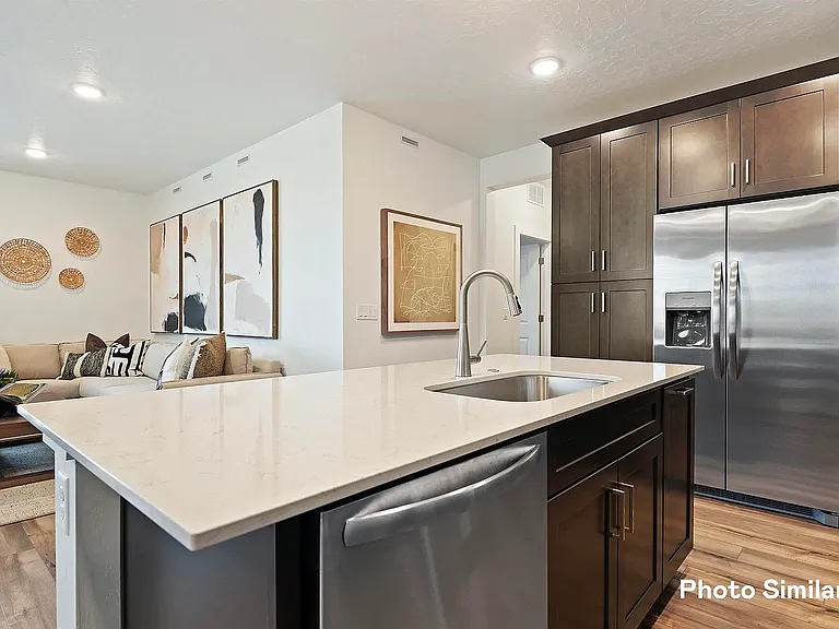 1748 N Big Star Ave — Photo 5
