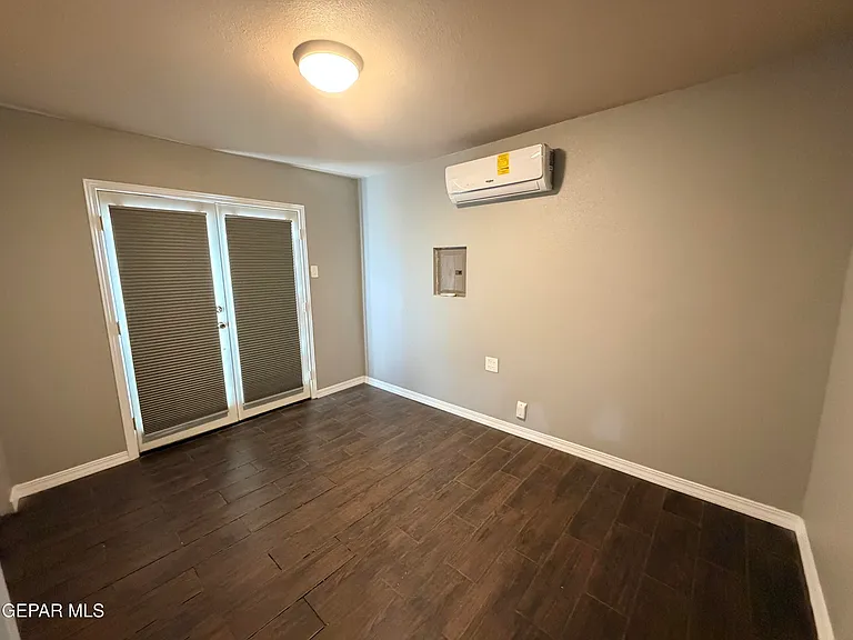1533 El Greco Cir — Photo 15