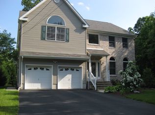 69 Avenue G, Monroe Township, NJ 08831