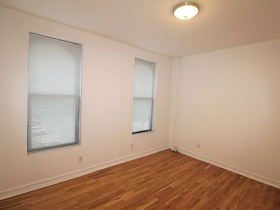4th image of 437 16th St APT 3