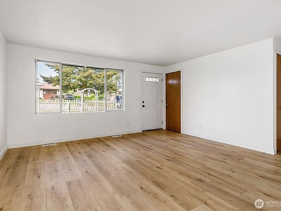 2nd image of 1167 Sparrow Drive