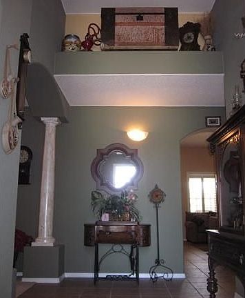 4th image of 720 Kapriz Ave