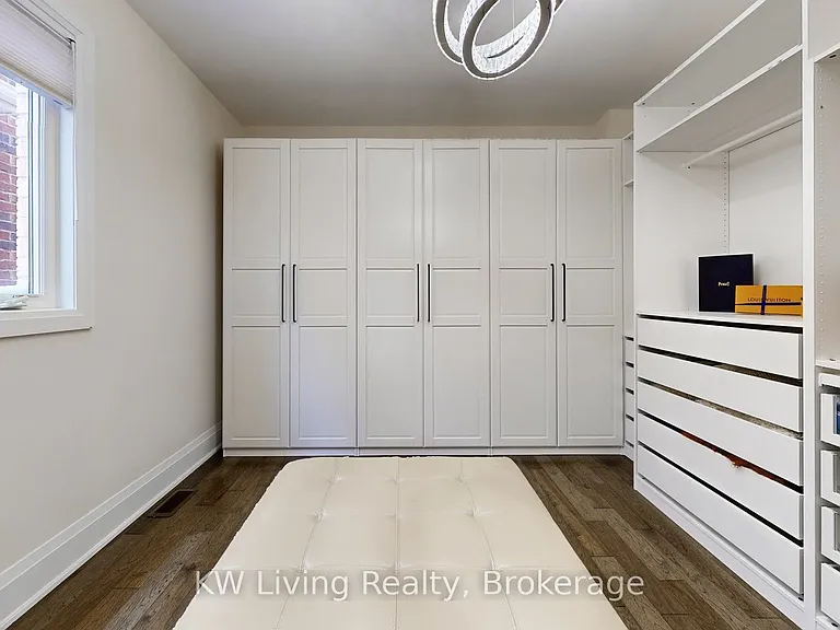 92 Giardina Cres — Photo 24