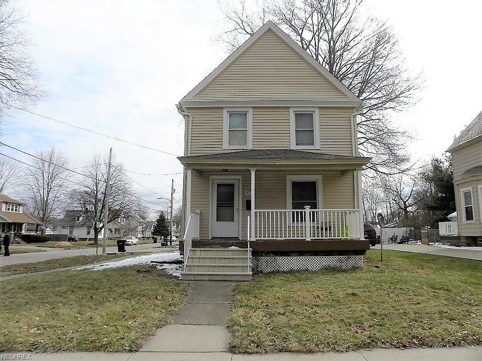 1st image of 527 Woodland Ave